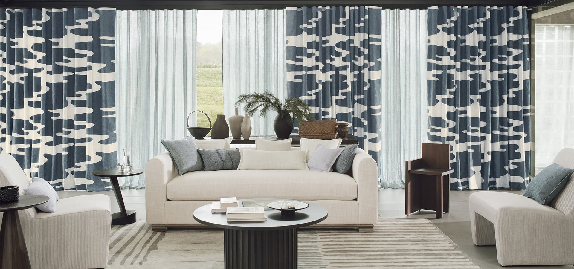 Stoffe, Vorhänge, Gardinen bei Schönauer Raumausstattung im werkhaus in Raubling